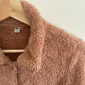 Uniqlo, women's size Small fleece jacket with front zipper